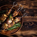 Kebabs d'agneau &agrave; la harissa